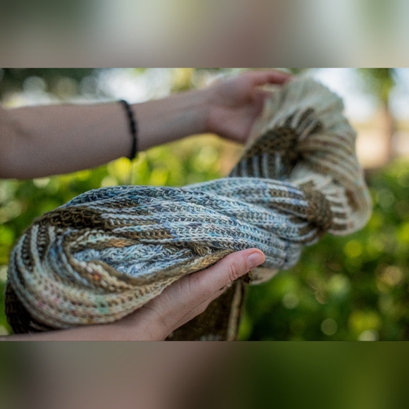 Handcrafted Avantgarde Contemporary Casual Light Wool Blue Brow Yellow Knit Wrap - Picture 4 of 12